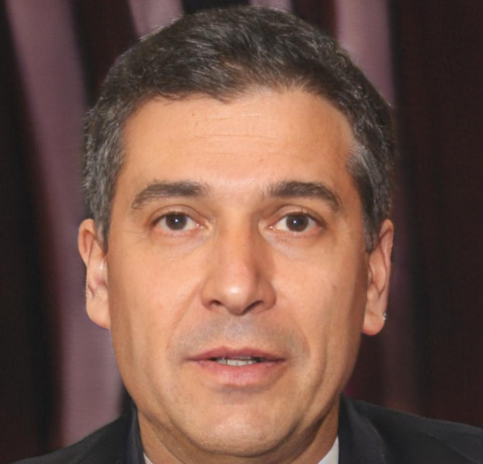 Ritratto di Marco Fontanesi, direttore artistico e formatore beauty