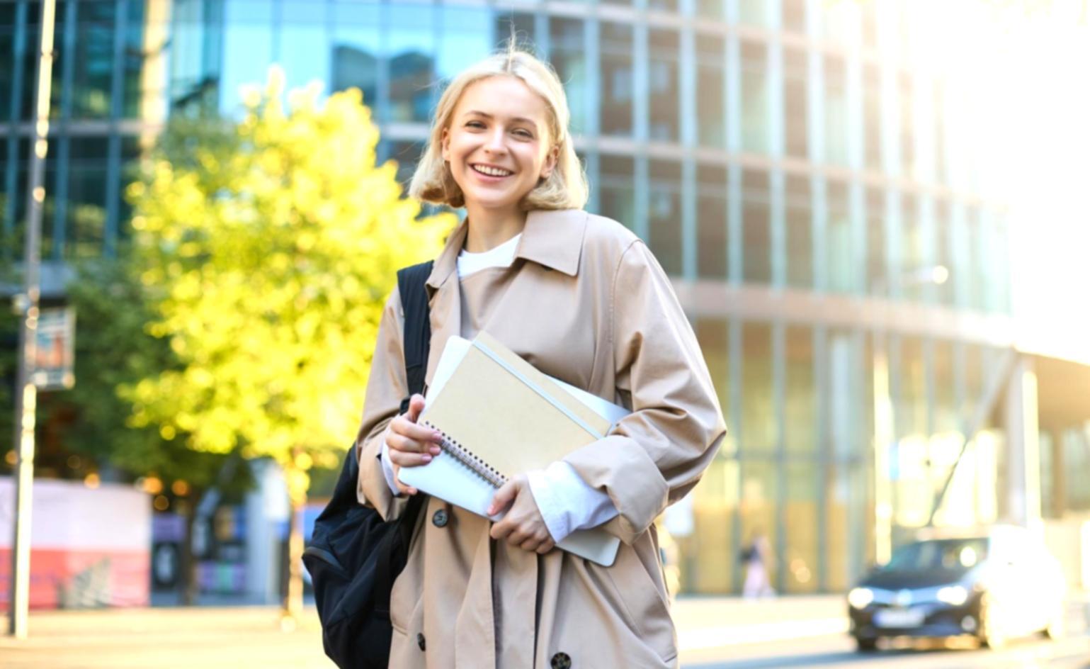Esempio di fotografia beauty professionale con makeup e styling curato